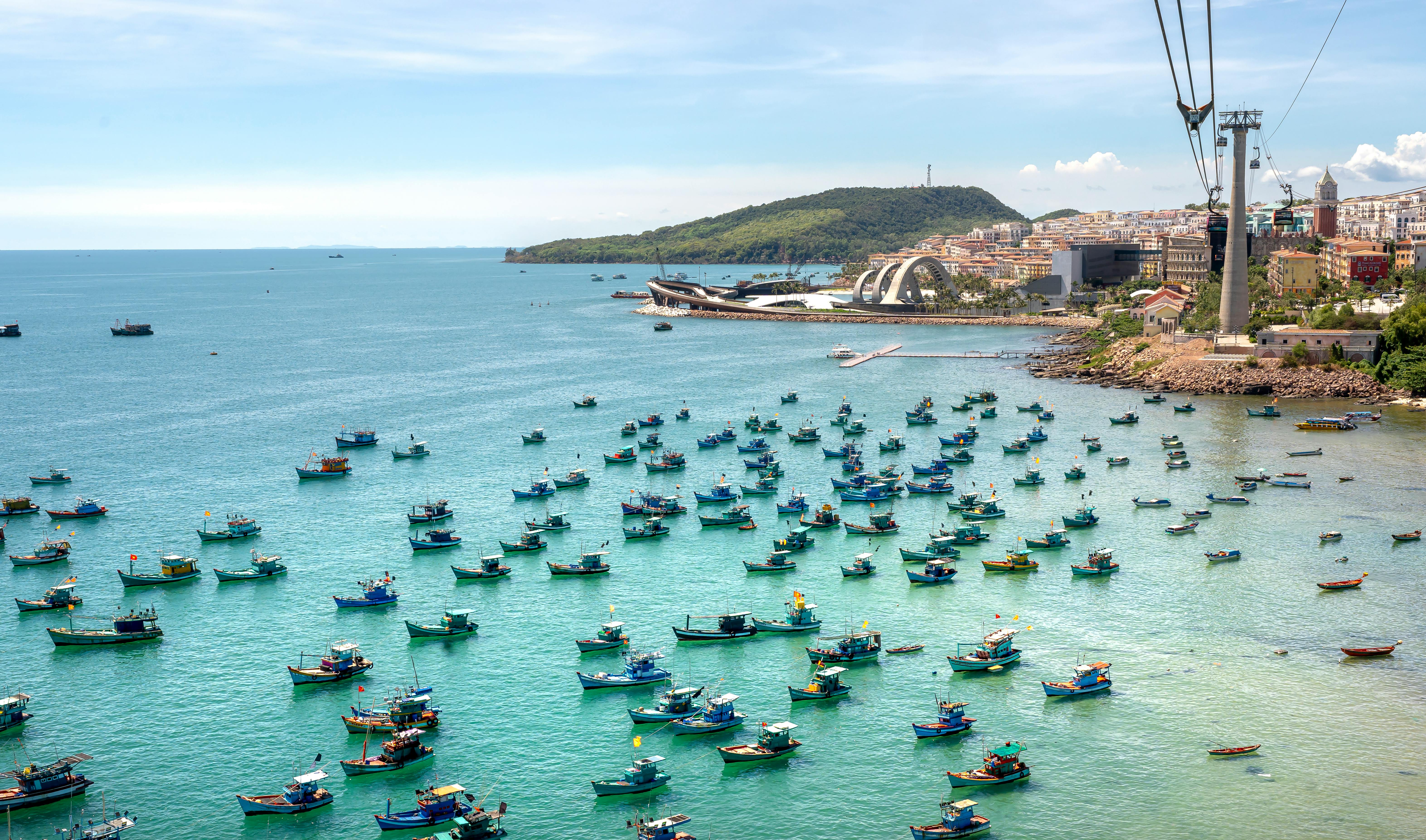 Hanoi, Halong, Da Nang, Phu Quoc & Ho Chi Minh